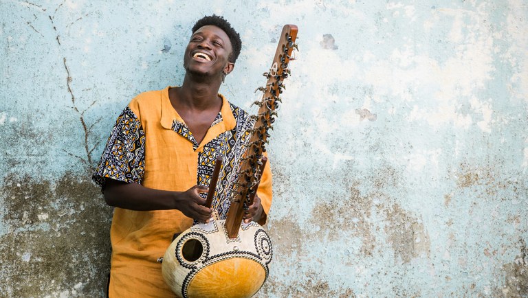 CIRCUIT FOLC · MOMI MAIGA