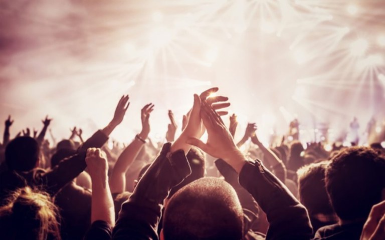 CONCERT · APLAUSO