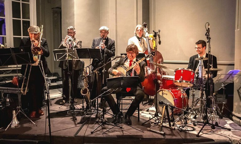 CONCERT · SUGAR PUSH STREET BAND