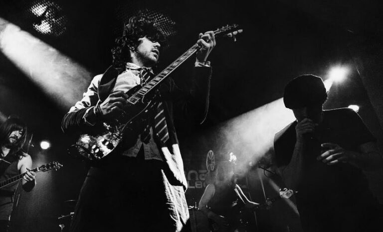 CONCERT · THE WIRES – TRIBUT AC/DC