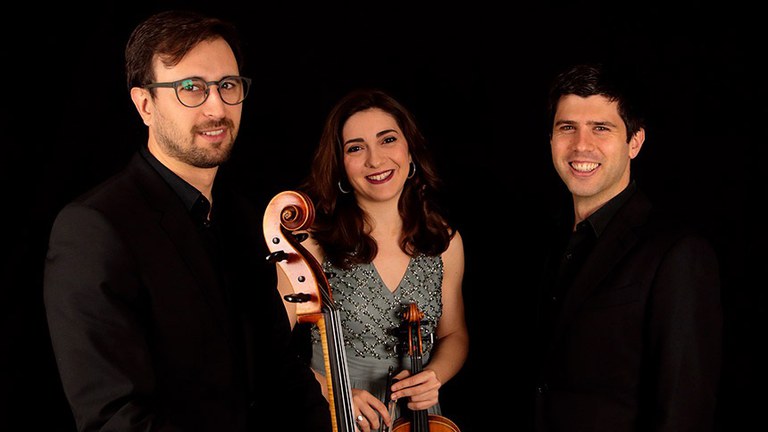 CONCERTS I ESPECTACLES · TEMPUS TRIO