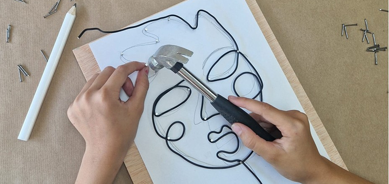 TALLER FAMILIAR · DIBUIXAR EN L'ESPAI