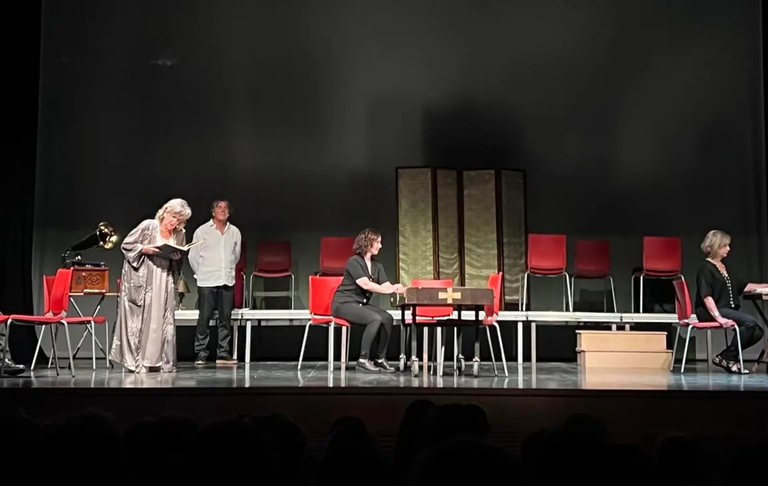 TEATRE · AGOST