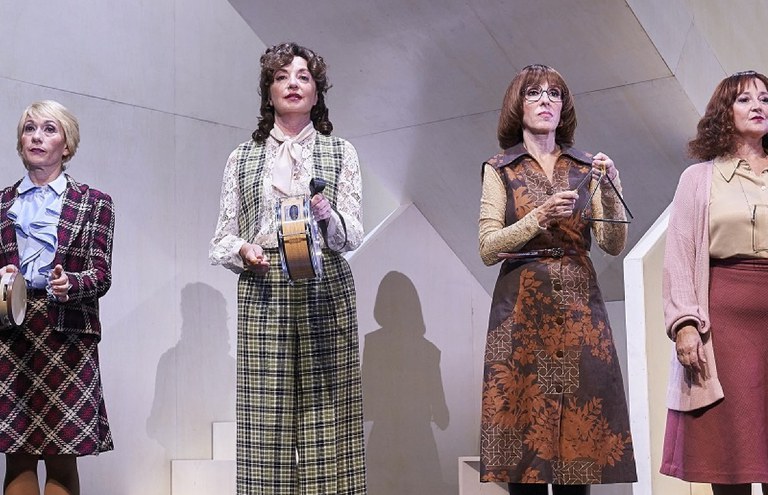 TEATRE · LA DONA FANTASMA