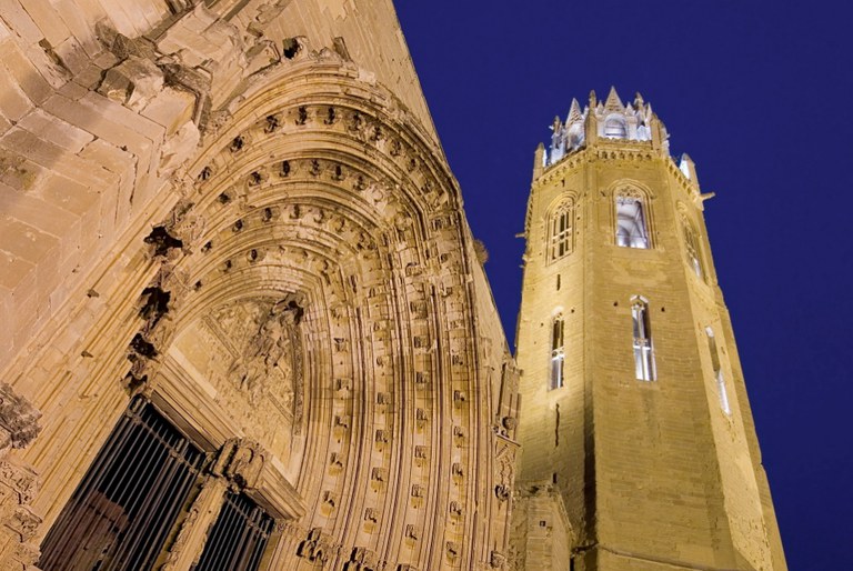 VISITA GUIADA NOCTURNA A LA SEU VELLA