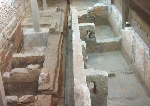 GUIDED VISIT TO THE TANNARIES