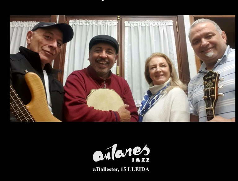 CONCIERTO · PAR DE NEGROS
