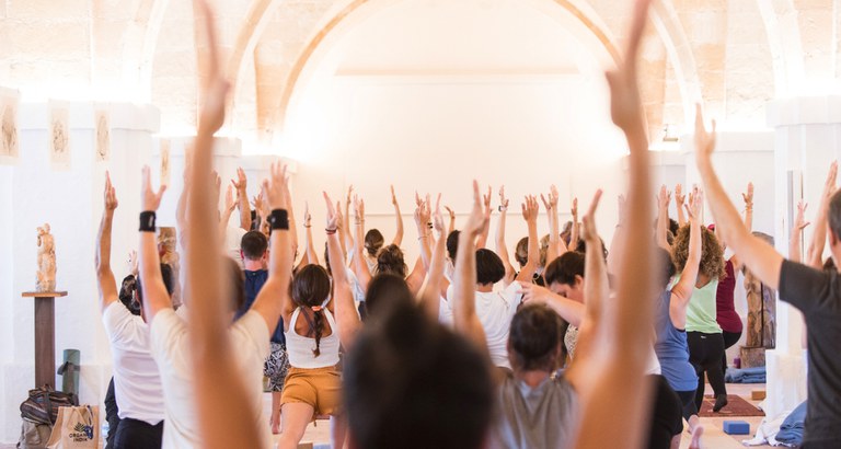 FESTIVAL DE YOGA · THE YOGA GALLERY