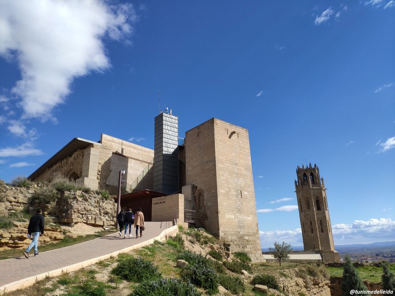 ITINERARIO POR LOS VESTIGIOS DE LA GUERRA CIVIL EN LA COLINA DE LA SEU VELLA