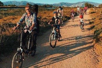 PEDALADA DE CUENTOS EN EL PARQUE DE LA MITJANA
